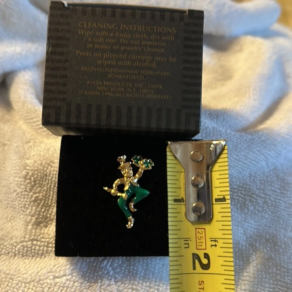 Avon Vintage 1996 Leprechaun Pin